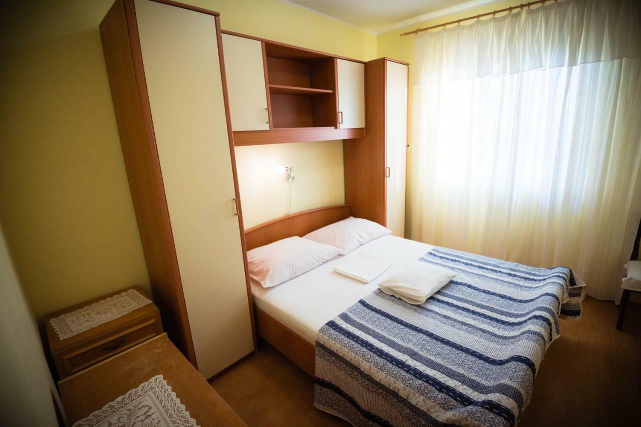 Apartmani Bare I Danica Grebaštica Exterior foto